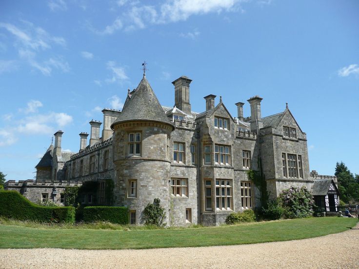 1200px-Beaulieu_Palace_House3.jpg